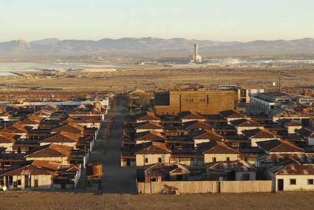 People don’t live here anymore ... (91 pics)