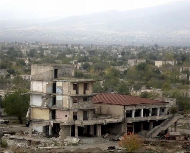 People don’t live here anymore ... (91 pics)