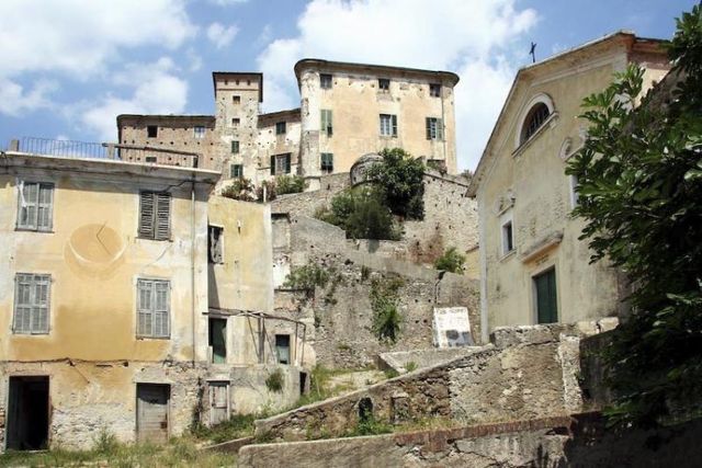 People don’t live here anymore ... (91 pics)
