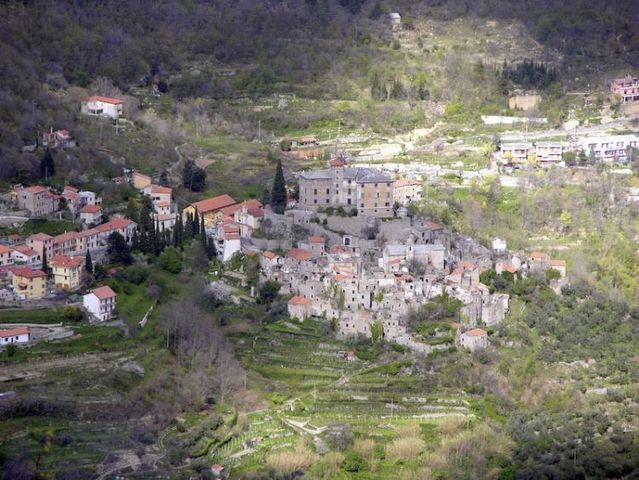 People don’t live here anymore ... (91 pics)