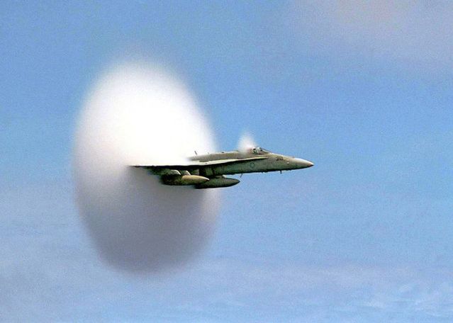 Fighter jets breaking the Sound Barrier (16 pics)