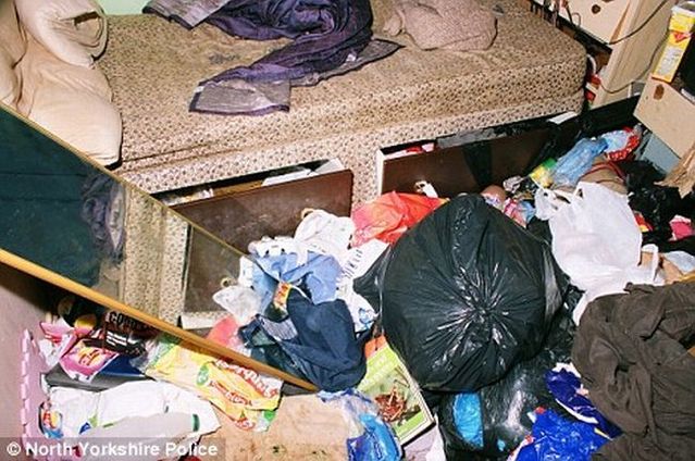 Life in a "hell hole" (4 pics)