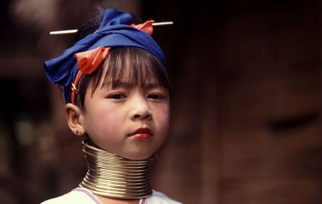 Padaung. Long-neck women (35 pics)