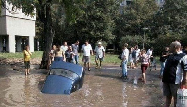 Flooding is not a reason to be upset ;) (36 photos)