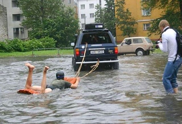 Flooding is not a reason to be upset ;) (36 photos)