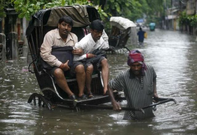Flooding is not a reason to be upset ;) (36 photos)
