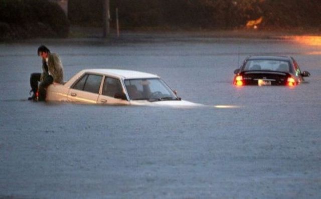 Flooding is not a reason to be upset ;) (36 photos)