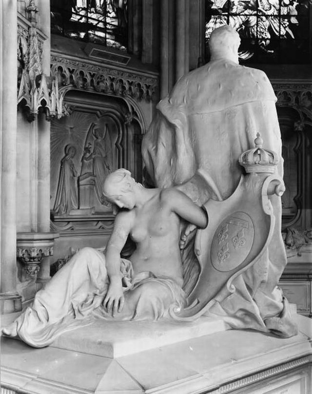 Crypts of royal families (22 pics)