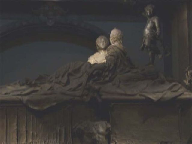Crypts of royal families (22 pics)