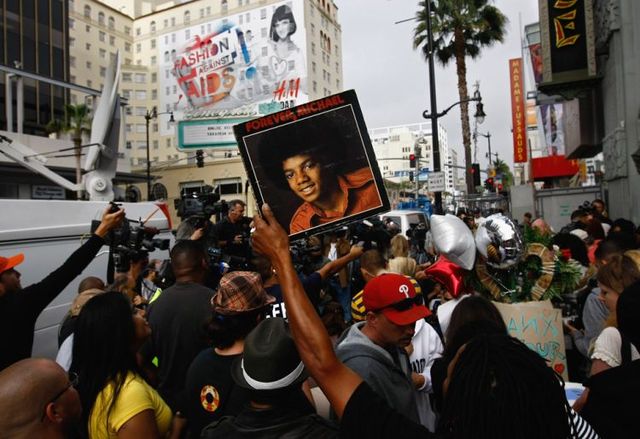 Michael Jackson, the legend (139 pics +3 videos)