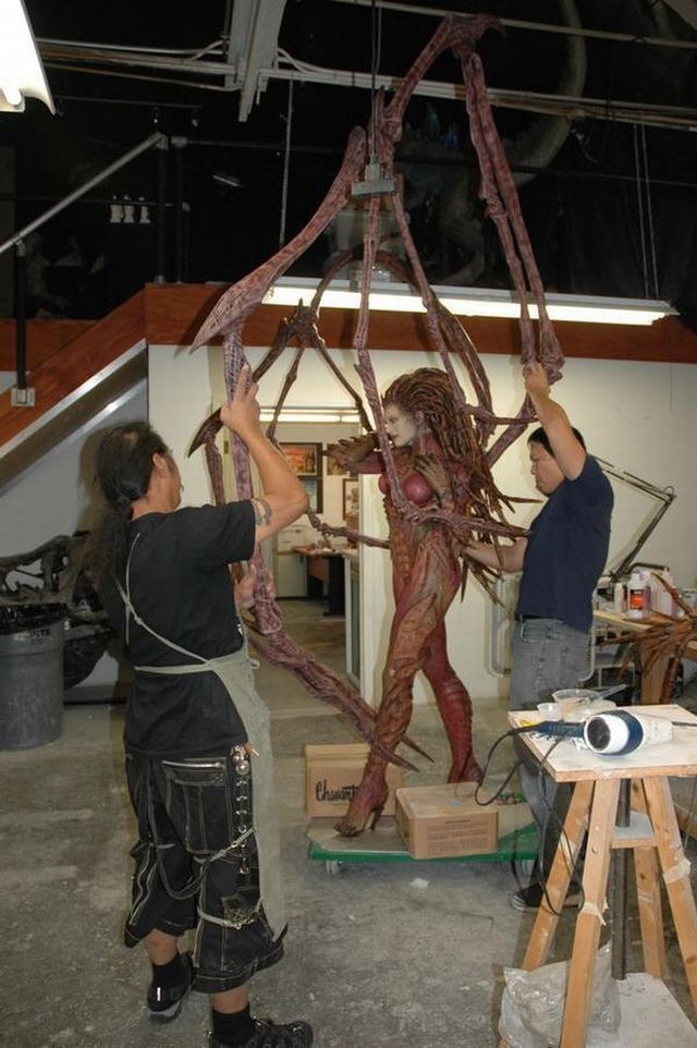 The sculpture of the Queen of Blades (24 pics)