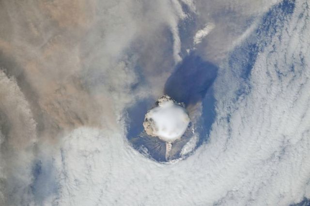 Beautiful pictures taken from the International Space Station (34 pics)