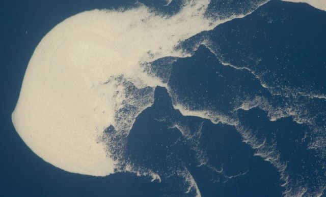 Beautiful pictures taken from the International Space Station (34 pics)