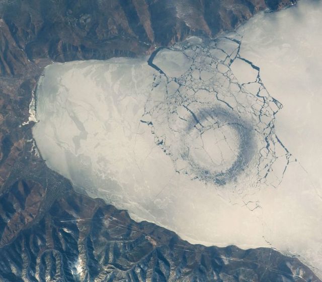 Beautiful pictures taken from the International Space Station (34 pics)