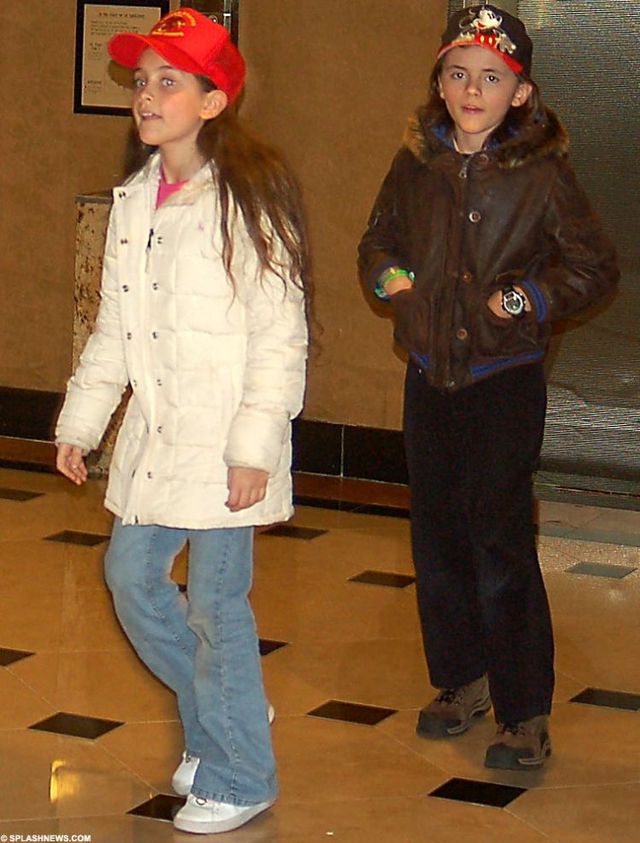 Michael Jackson and Deborah Rowe are not the biological parents of their children! (14 pics)