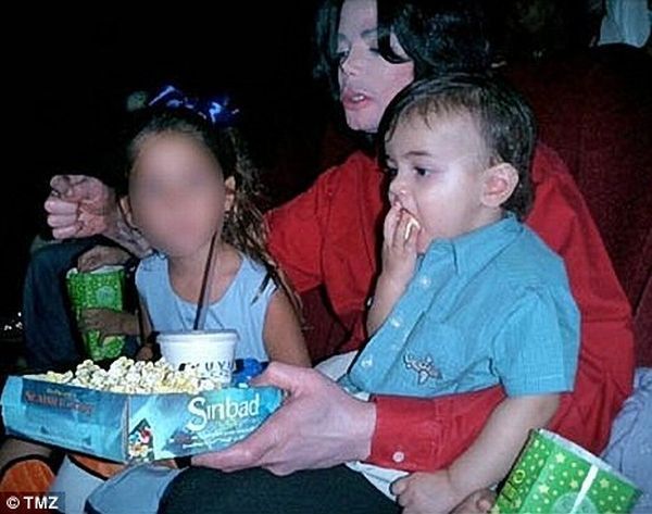 Michael Jackson and Deborah Rowe are not the biological parents of their children! (14 pics)