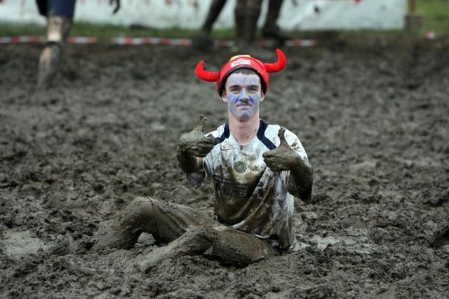 Swamp Football (36 pics)