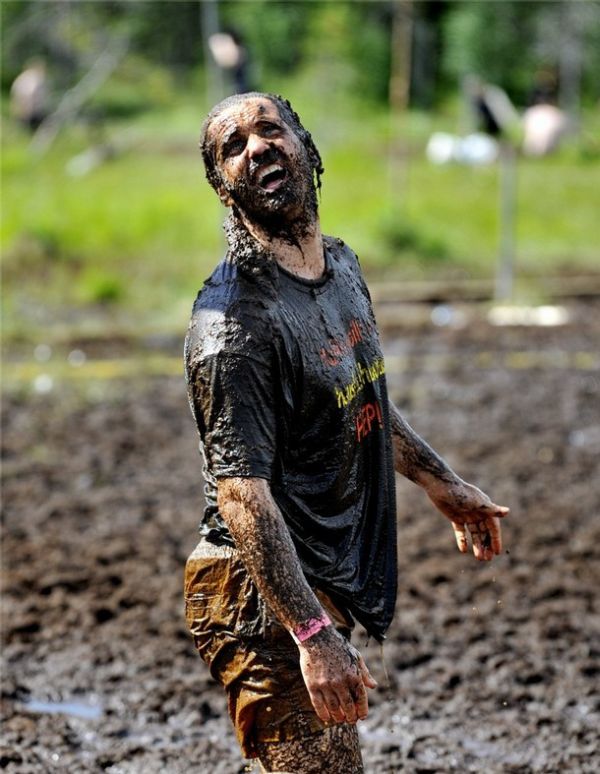 Swamp Football (36 pics)