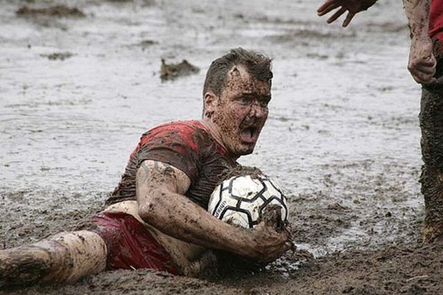Swamp Football (36 pics)
