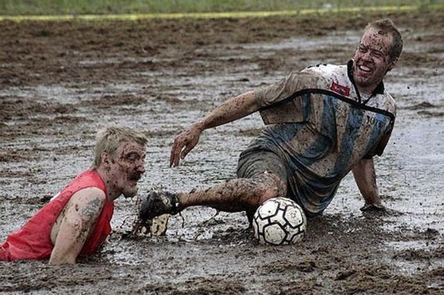 Swamp Football (36 pics)