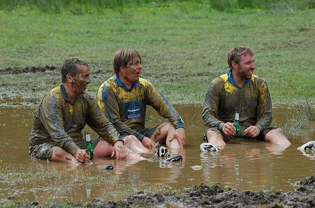 Swamp Football (36 pics)