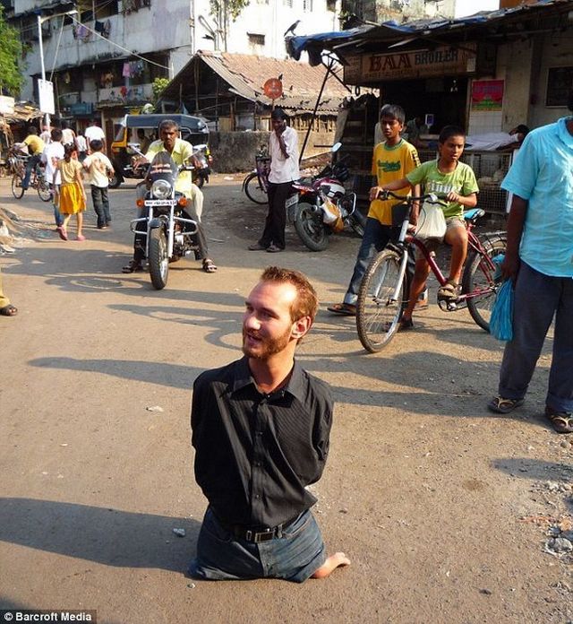 Brave young man (9 pics + 1 video)