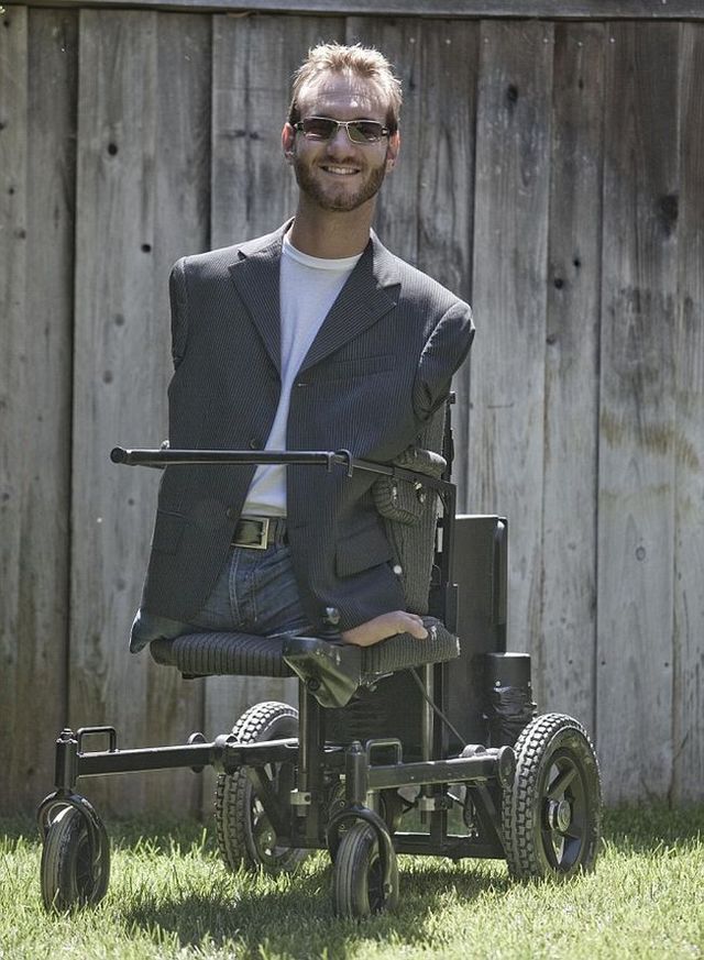 Brave young man (9 pics + 1 video)