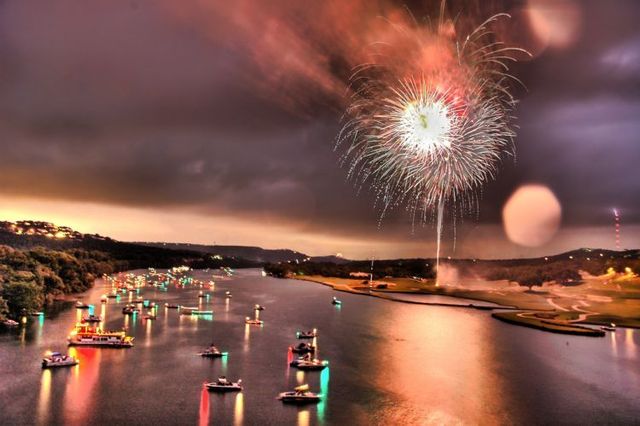 The most beautiful fireworks (35 pics)