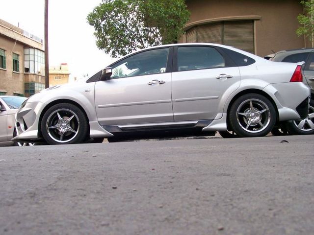 Arabic tuning of a Ford Focus (8 pics)