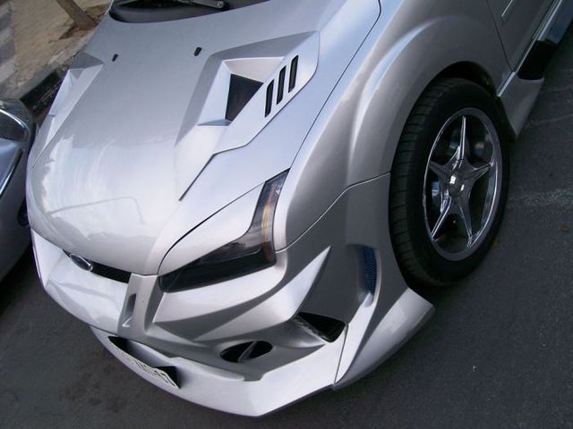Arabic tuning of a Ford Focus (8 pics)