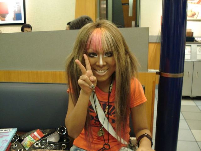Ganguro is going West! (48 pics+2 videos)