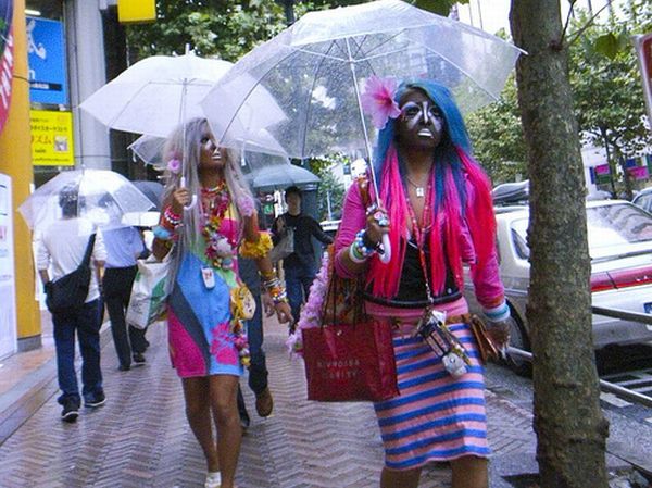 Ganguro is going West! (48 pics+2 videos)