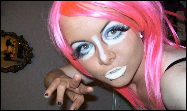 Ganguro is going West! (48 pics+2 videos)