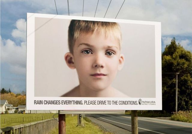Shocking billboard. Follow the rules of the road. Don’t kill others (2 photos+1 video)