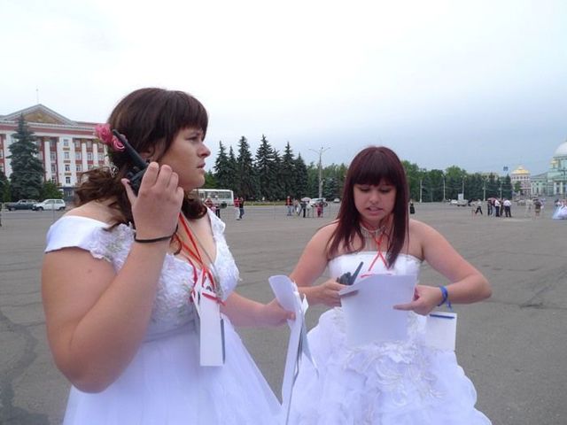 The parade of brides in Kursk, Russia (36 pics)