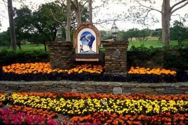 Neverland Ranch - the former home of Michael Jackson (61 pics)