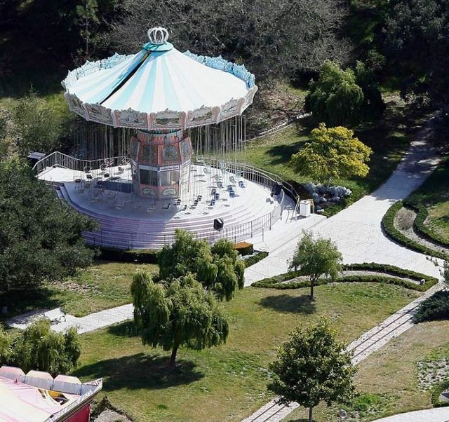 Neverland Ranch - the former home of Michael Jackson (61 pics)