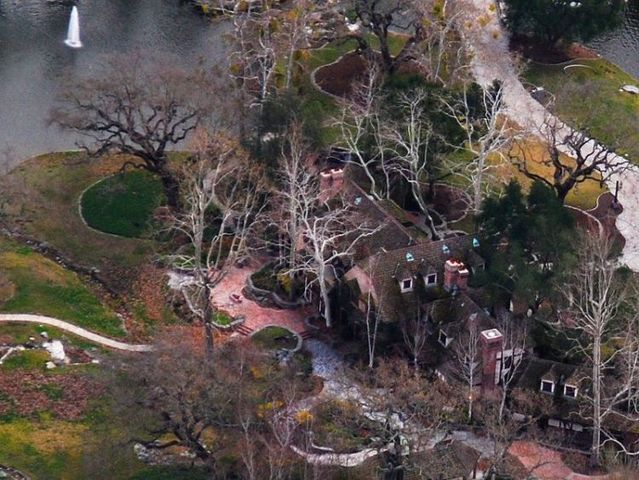Neverland Ranch - the former home of Michael Jackson (61 pics)
