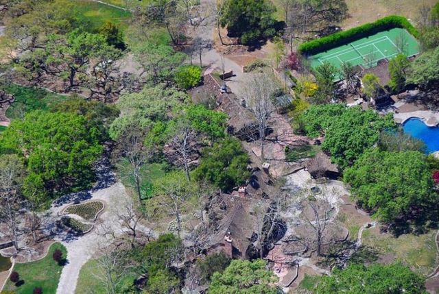 Neverland Ranch - the former home of Michael Jackson (61 pics)