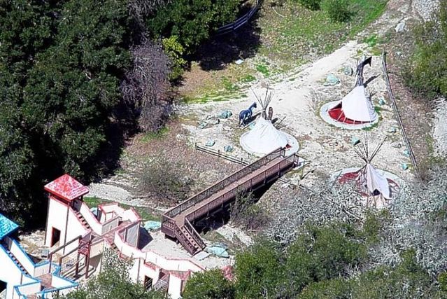 Neverland Ranch - the former home of Michael Jackson (61 pics)