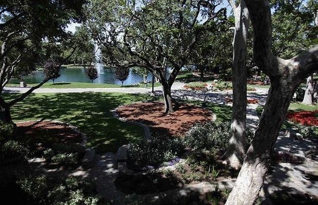 Neverland Ranch - the former home of Michael Jackson (61 pics)