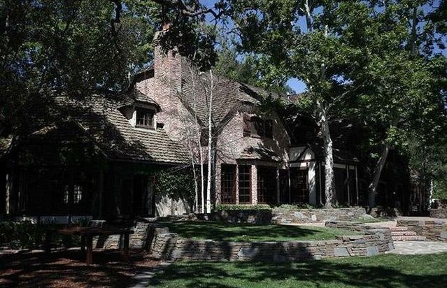 Neverland Ranch - the former home of Michael Jackson (61 pics)