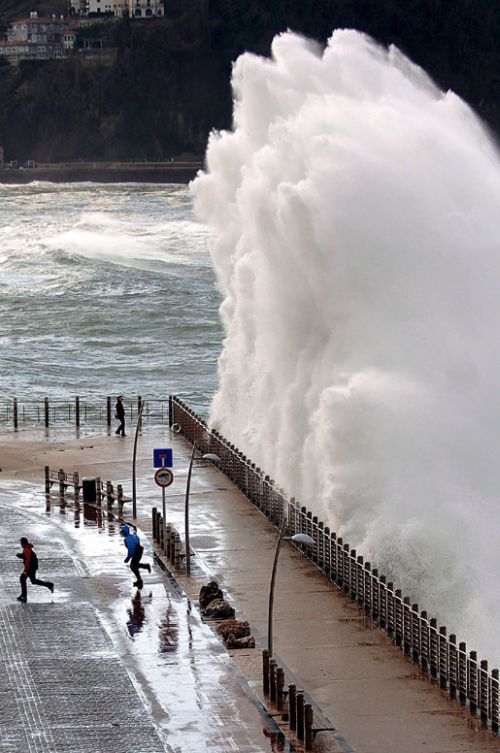 About water with humor (41 pics)