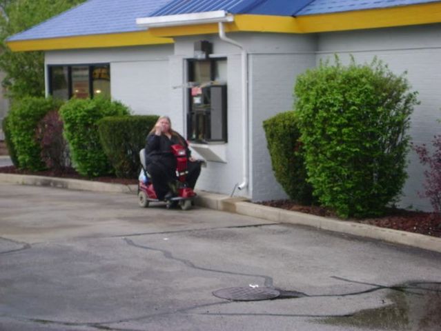 Why are people doing it to themselves? (6 pics)