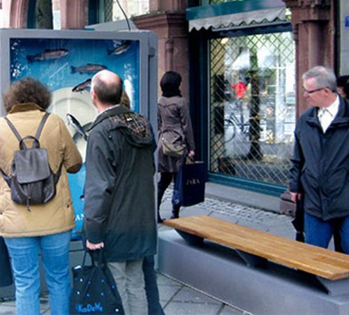 Restaurant arresting ad (4 pics+1 video)