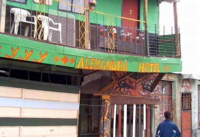 Elite Hotel (3 pics)