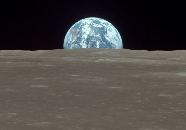 The spaceflight to the Moon (40 pics)