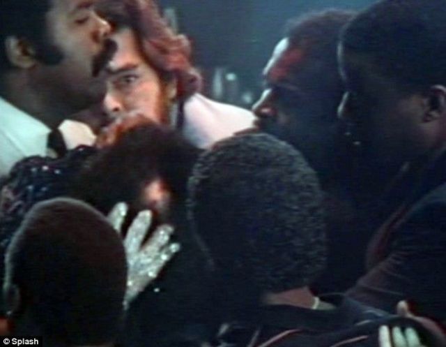 Michael Jackson’s hair on fire in Pepsi advert (12 pics + 1 video)