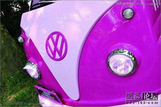 Hello Kitty-mobile (10 pics)