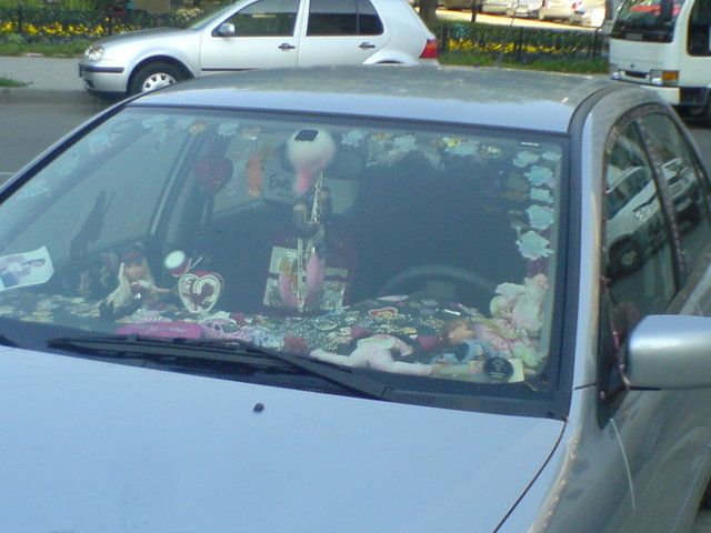 Glamorous vehicle for real blondes (4 pics)